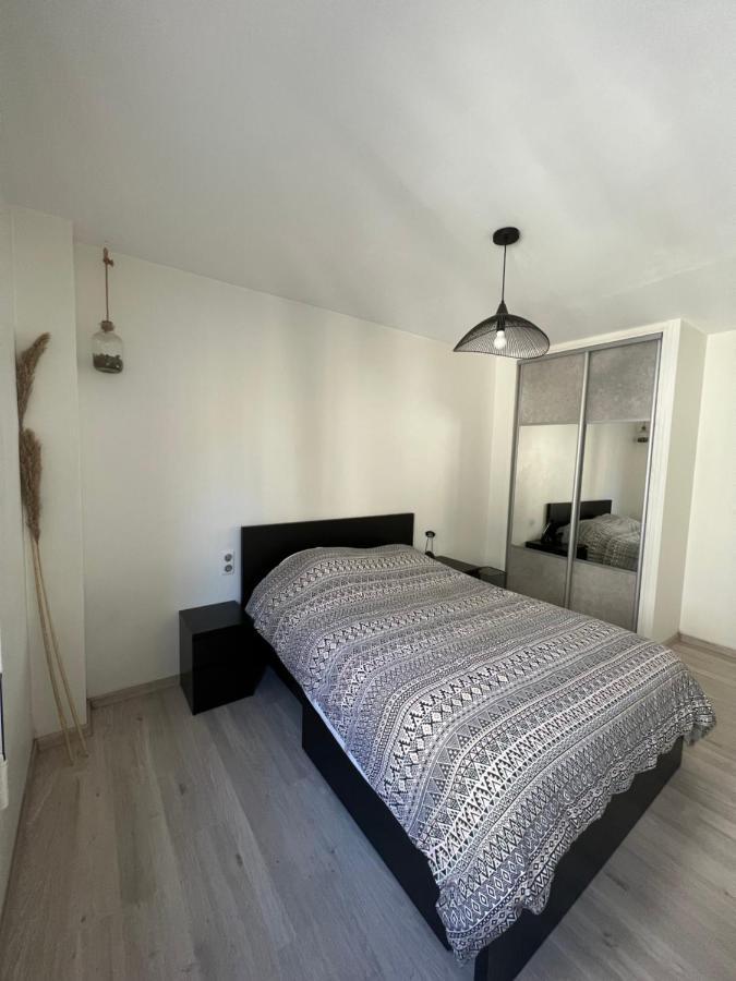 Superbe Appartement Centre Ville Nimes Exterior foto